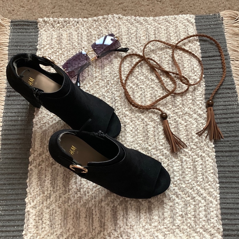 H&M black vegan suede booties buckle heels